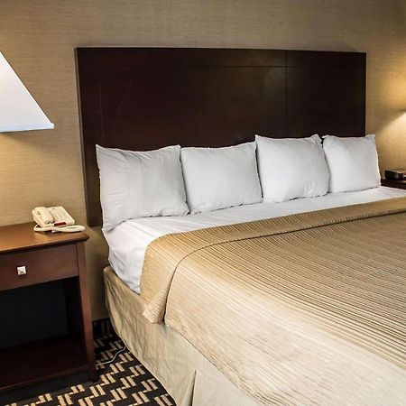 Quality Inn & Conference Center Akron Εξωτερικό φωτογραφία