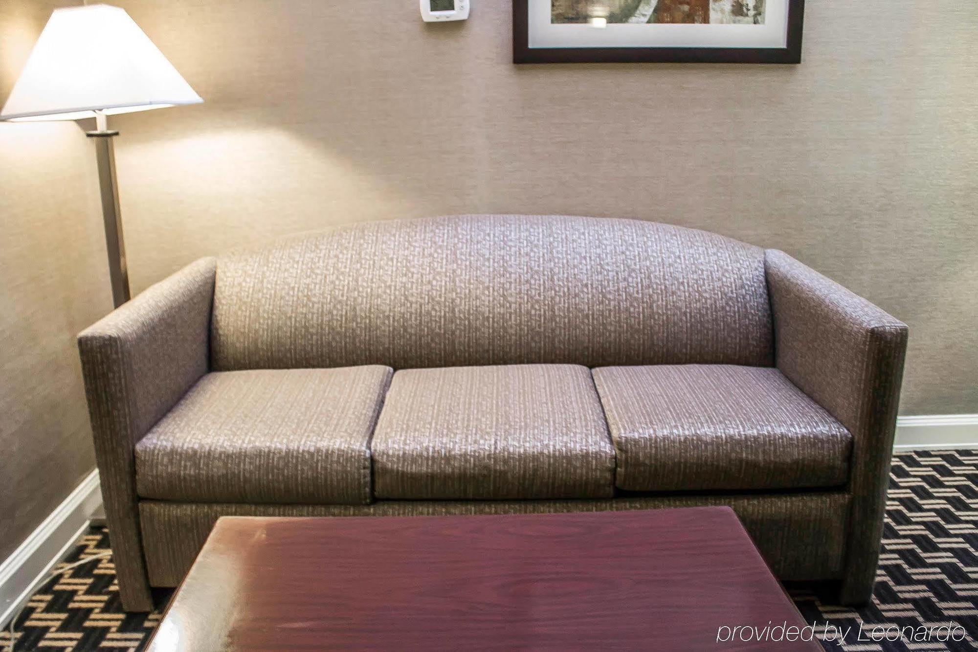 Quality Inn & Conference Center Akron Εξωτερικό φωτογραφία